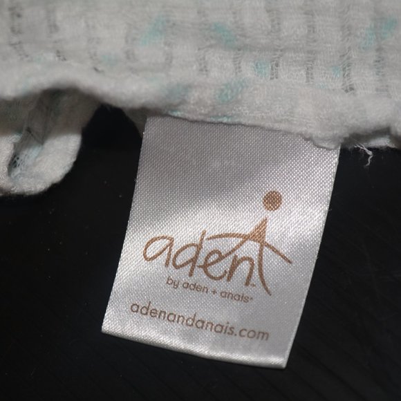 Aden Anais Muslin Baby Swaddle Blanket White Teal - Picture 5 of 5